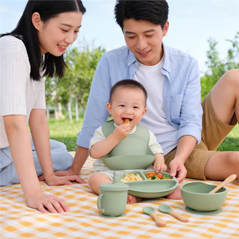 Baby Led Weaning Set - B05C-ชุดจานซิลิโคนสำหรับเด็ก ชุดอุปกรณ์ป้อนอาหารสำหรับเด็ก ชุดช้อนส้อมซิลิโคนสำหรับการฝึกหย่านม สีเขียว
